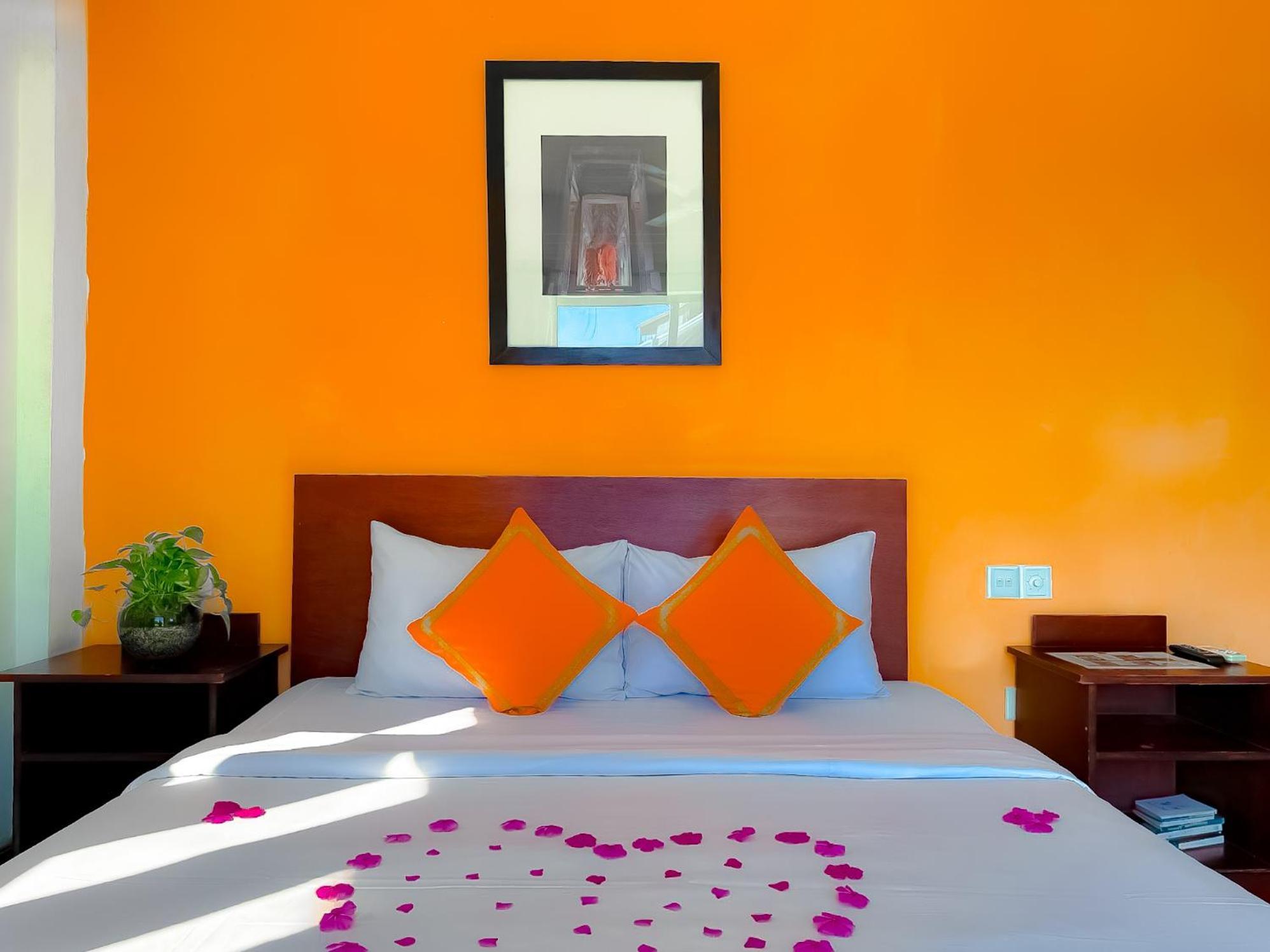 Vplus Hotel Siem Reap Exterior photo